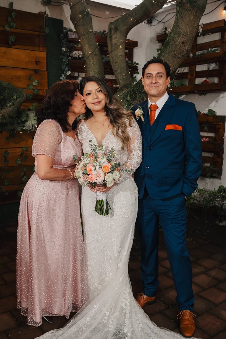 Foto grupal de bodas en Quito Ecuador