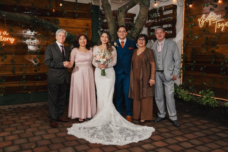 Foto grupal de bodas en Quito Ecuador