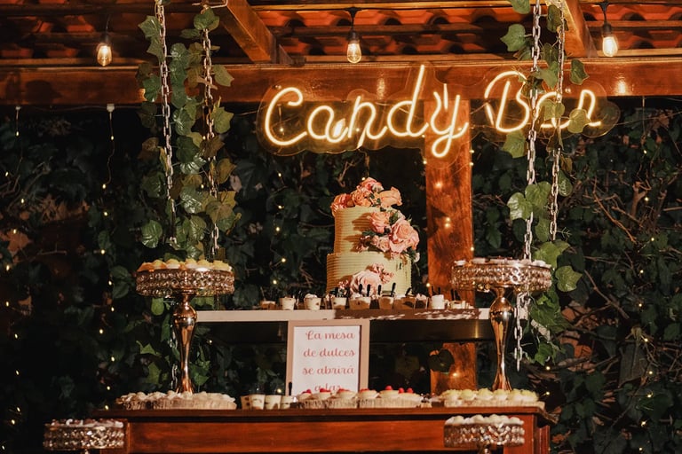 Fotografía de detalle de pastel de bodas en Quito Ecuador