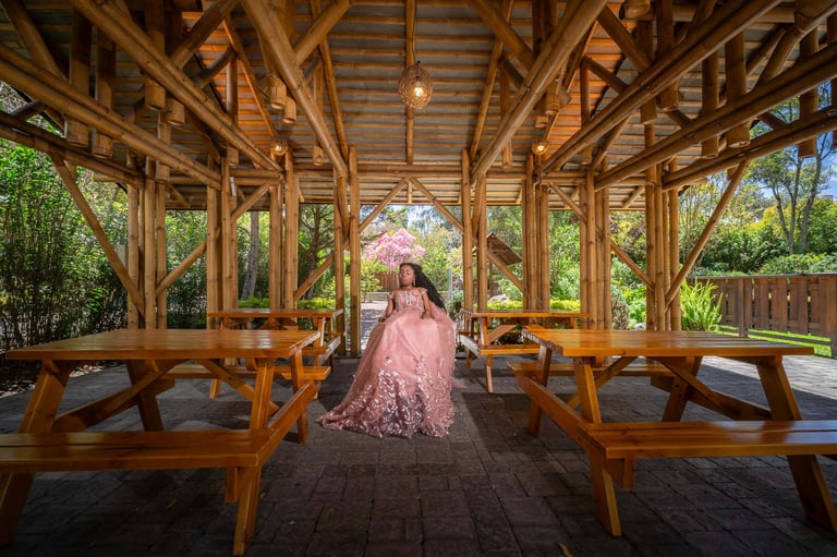 Fotografía de 15 años inclusiva en el jardín botánico de Quito, Ecuador