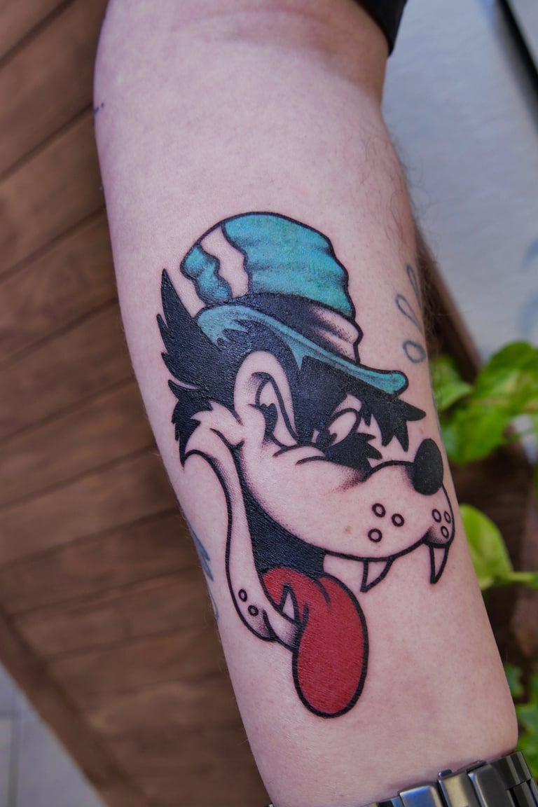 Tatouage de loup old school à Big Foot Bayonne