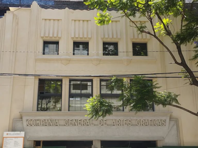 Fachada de dEco Sustentable, ex Imprenta Ferrazini, restaurada por Almapiedra con productos nanotecnológicos Tecnan.