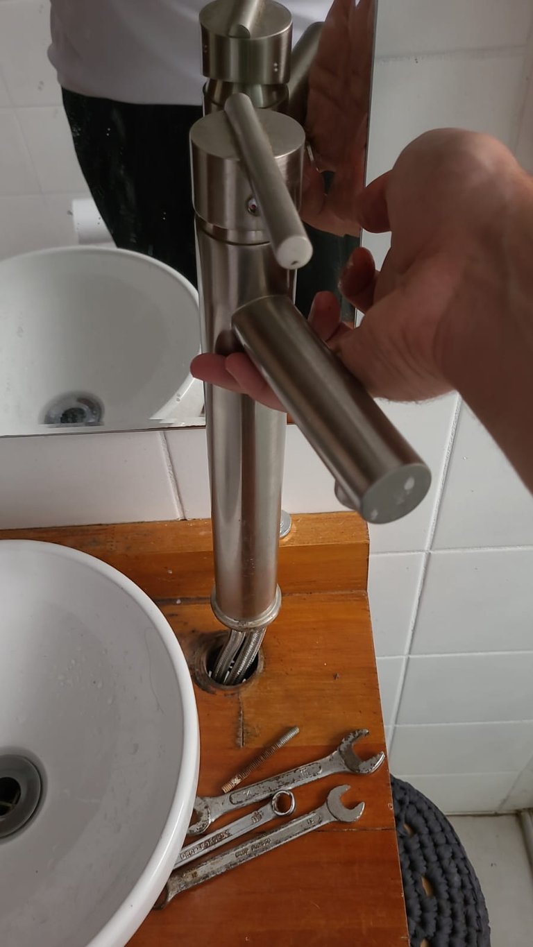 Troca e reparo de tubulações em geral