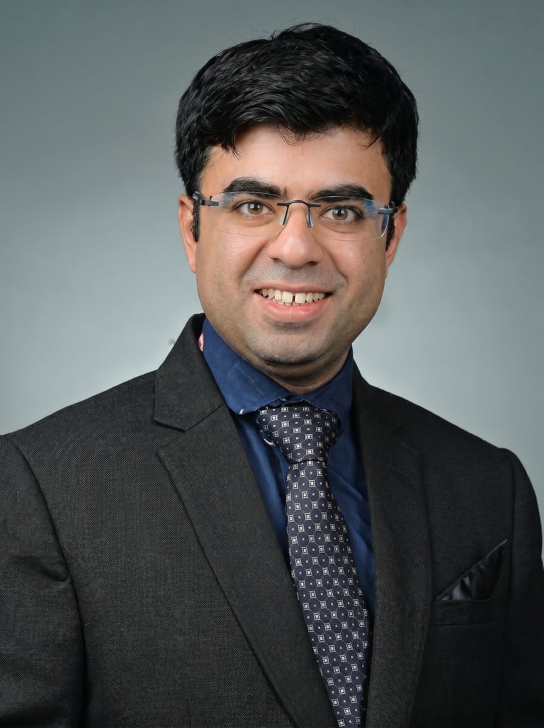 Dr. Piyush Vasaikar – Orthopedic Surgeon in Dhule