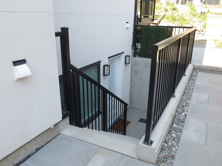 #APAMACONTRACTING #BURNABY #VANCOUVER #ALUMINUMRAILING