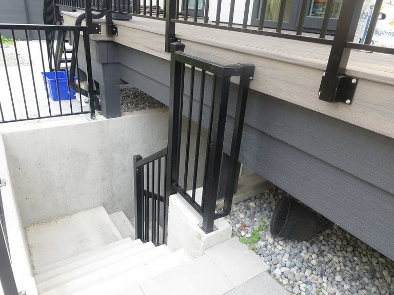 #APAMACONTRACTING #BURNABY #VANCOUVER #ALUMINUMRAILING