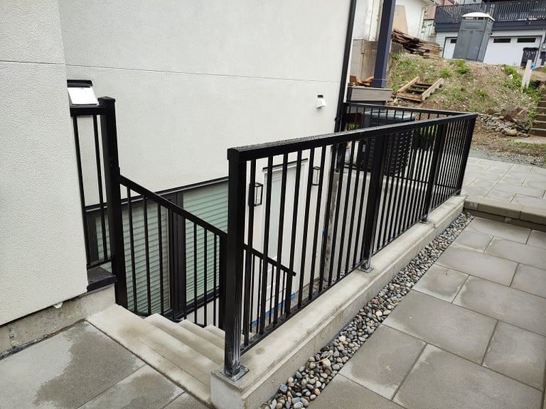#APAMACONTRACTING #BURNABY #VANCOUVER #ALUMINUMRAILING