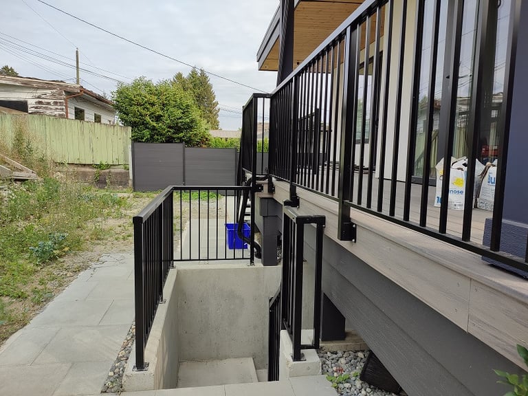 #APAMACONTRACTING #BURNABY #VANCOUVER #ALUMINUMRAILING