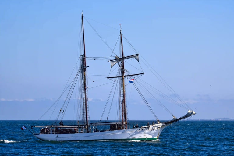 Belle Poule, France, 38m x 8m