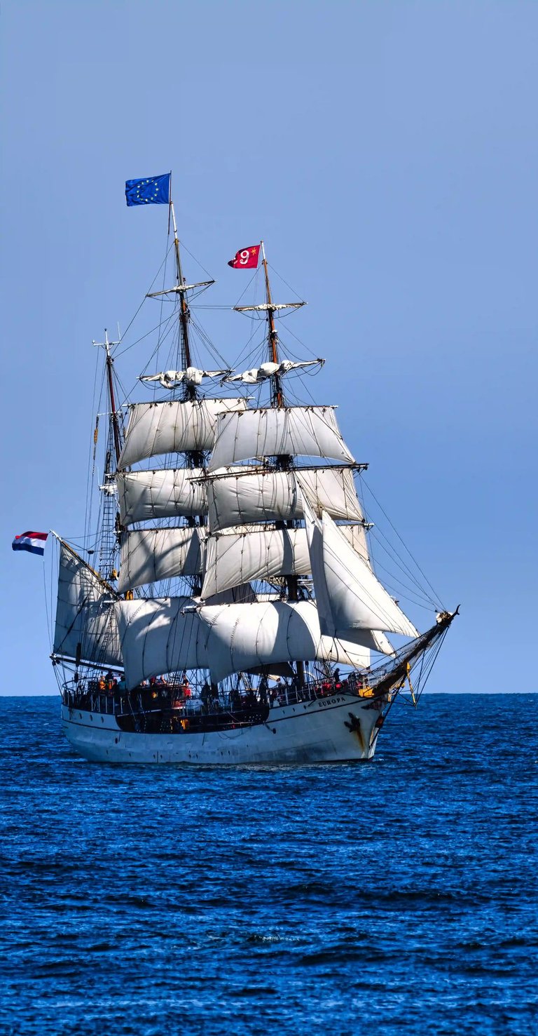 Europa, Netherlands, 40m x 7m