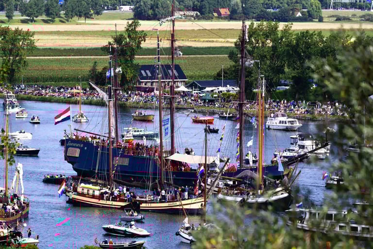 Sail-In, Soeverein, 58m x 7m