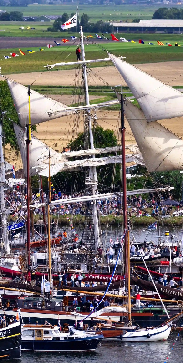 Sail-In