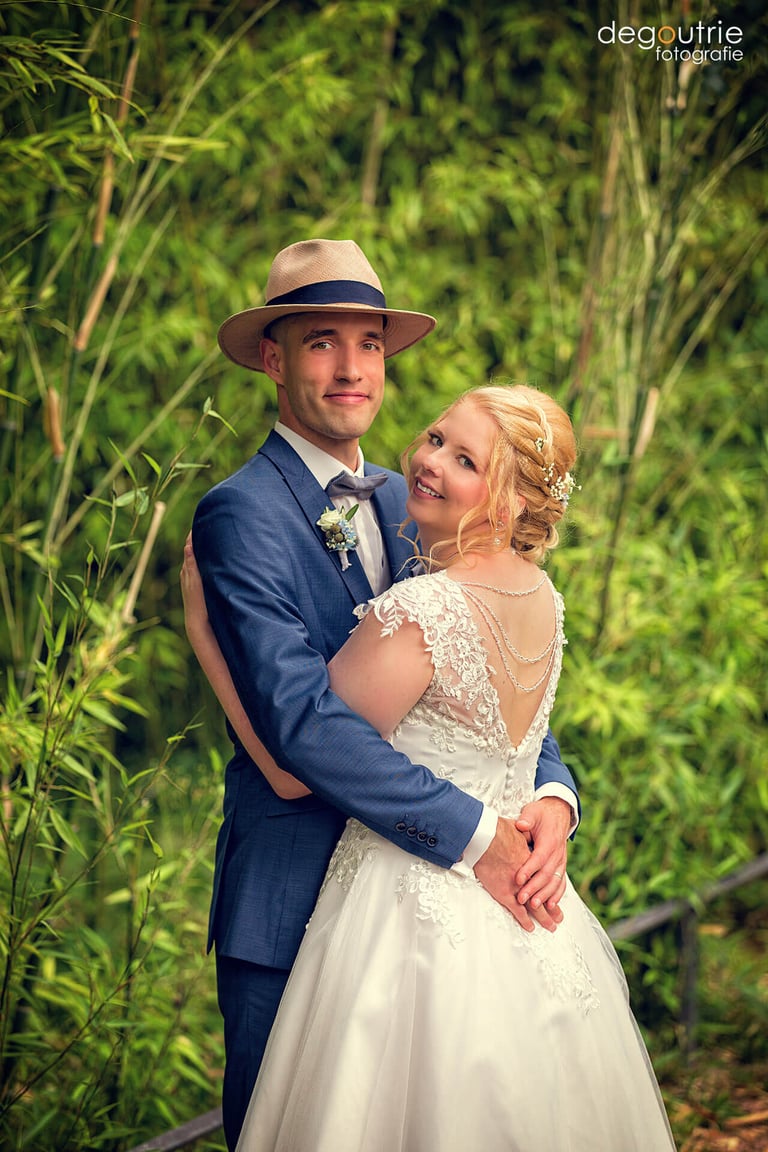Hochzeitspaar Bambuswald Hochzeitsportrait mit Herz