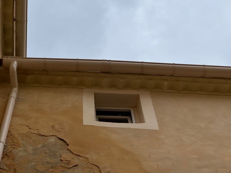 Remplacement de gouttière PVC à Béziers (34)