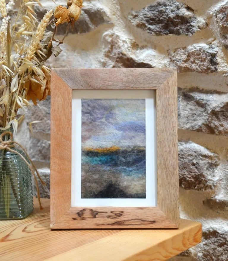 Tableau en laine feutrée à la main  Paysage mer abstrait