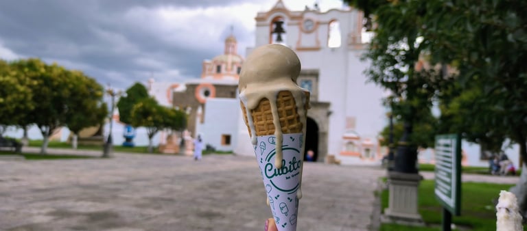 Helado frente a la iglesia de San Salvador El Verde