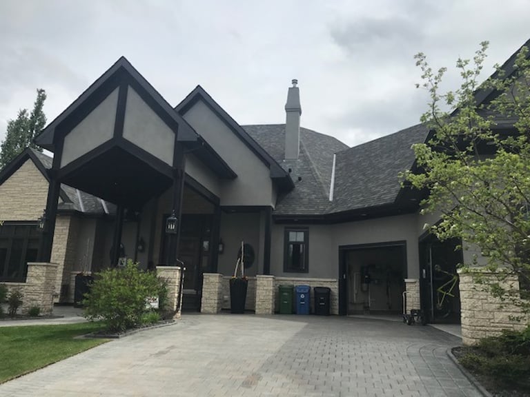 Stucco and trim exterior painting