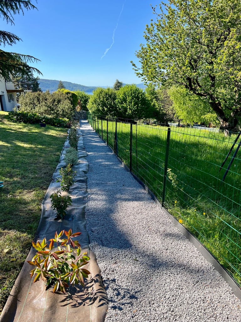 allée en gravier à menthon-saint-bernard