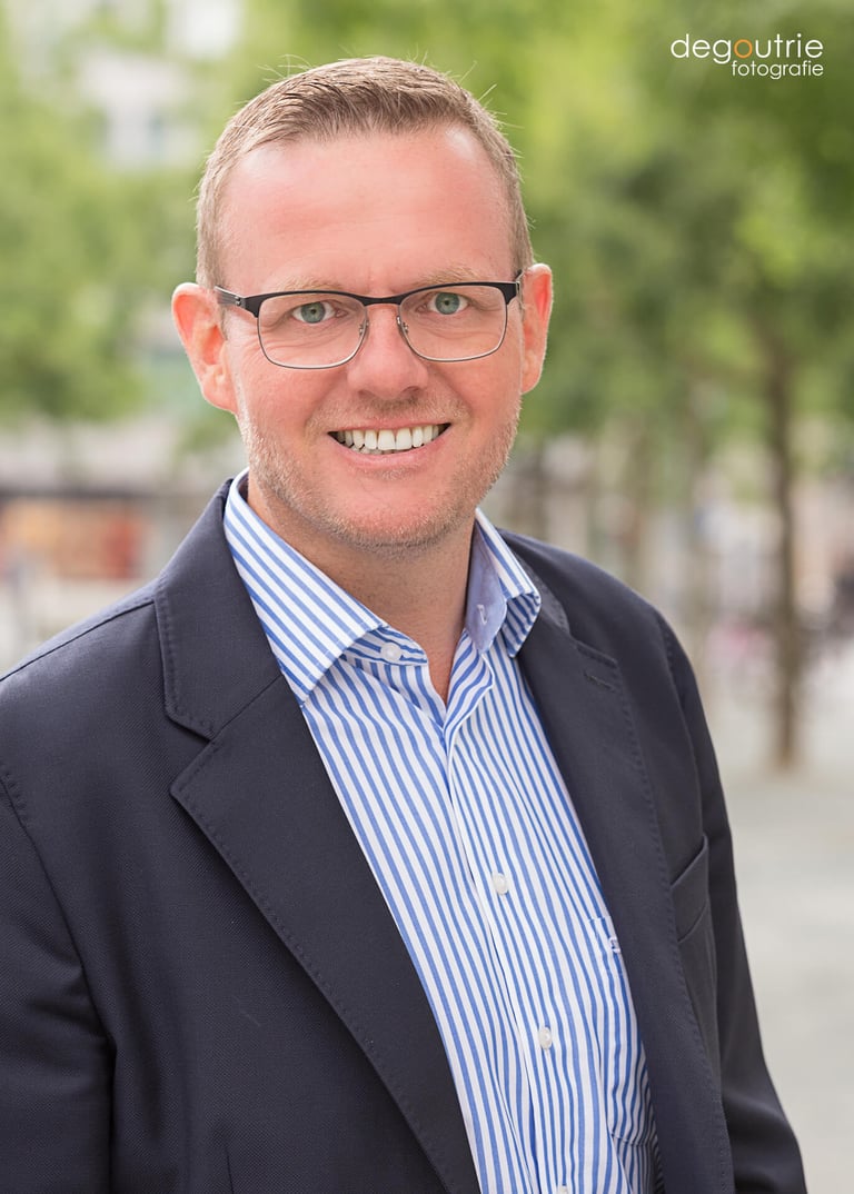 Professionelles Outdoor Business Portrait in Frankfurt.