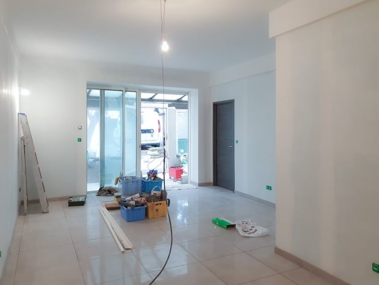 Construction de maison moderne par entreprise du bâtiment Toulon.