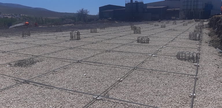 Kırşehir’de bulunan bir döküm fabrikasının ek binasının inşaat süreçleri.
