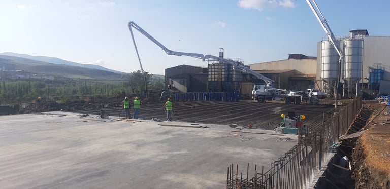 Kırşehir’de bulunan bir döküm fabrikasının ek binasının inşaat süreçleri.