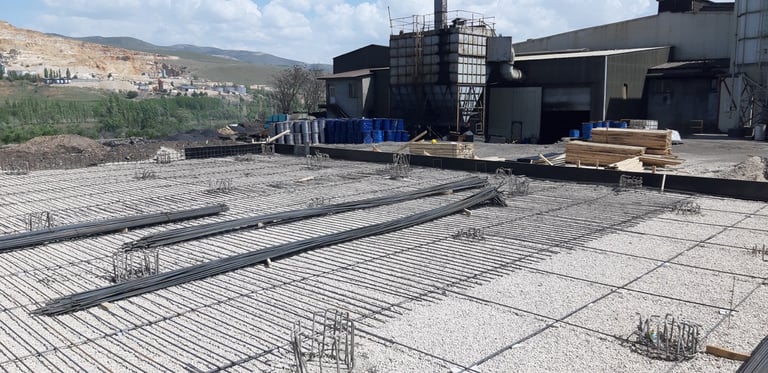 Kırşehir’de bulunan bir döküm fabrikasının ek binasının inşaat süreçleri.