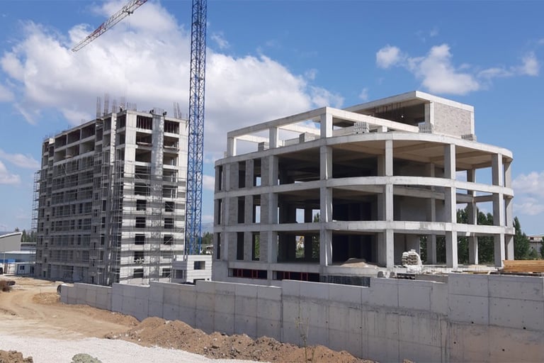 Ankara Esenboğa Havalimanı’nın yakınında; iki yapıdan oluşan, tamamlanmış bir inşaat projesi.