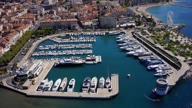 Photo port méditerranée (Photographe immobilier).
