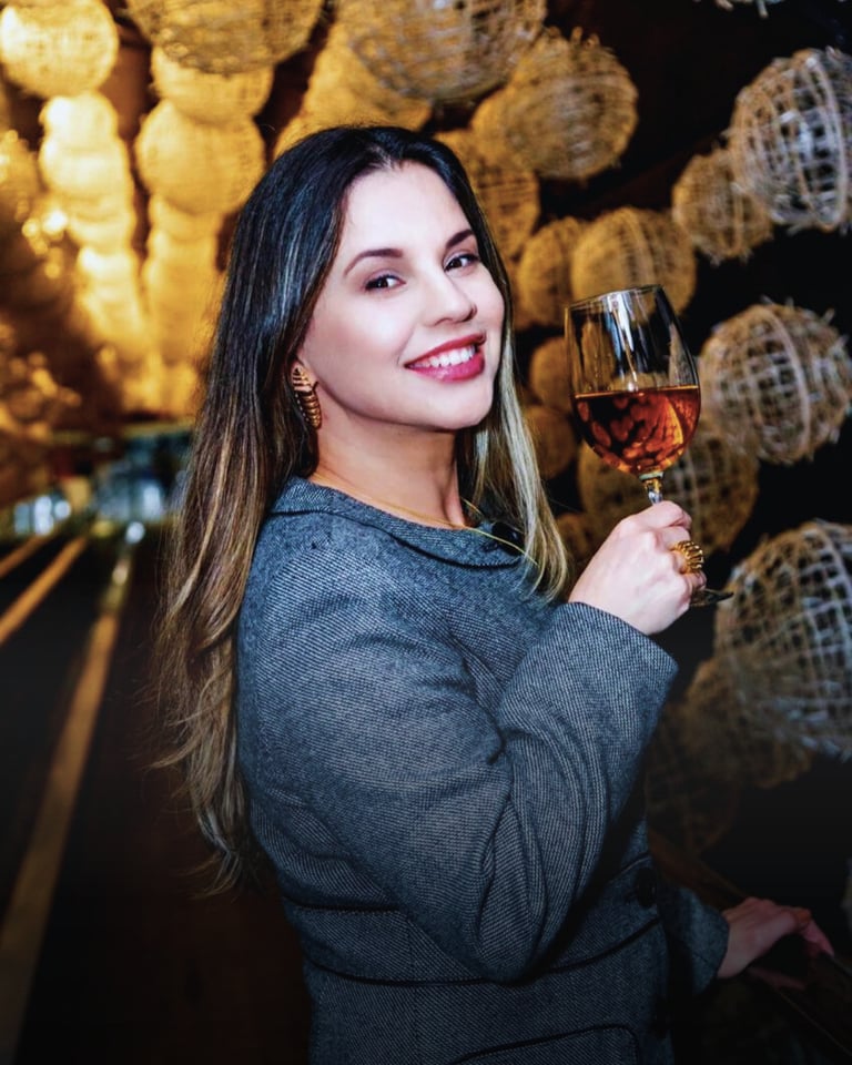 sommeliere do melhor clube de vinho em curitiba