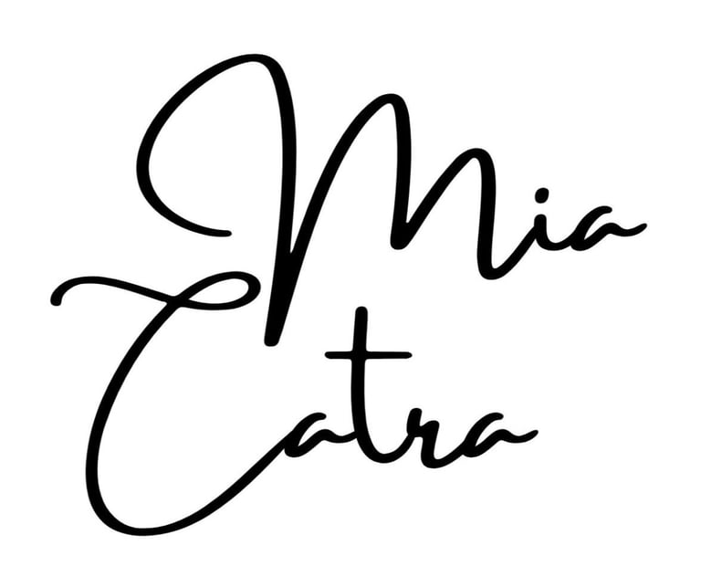 Mia Catra logo