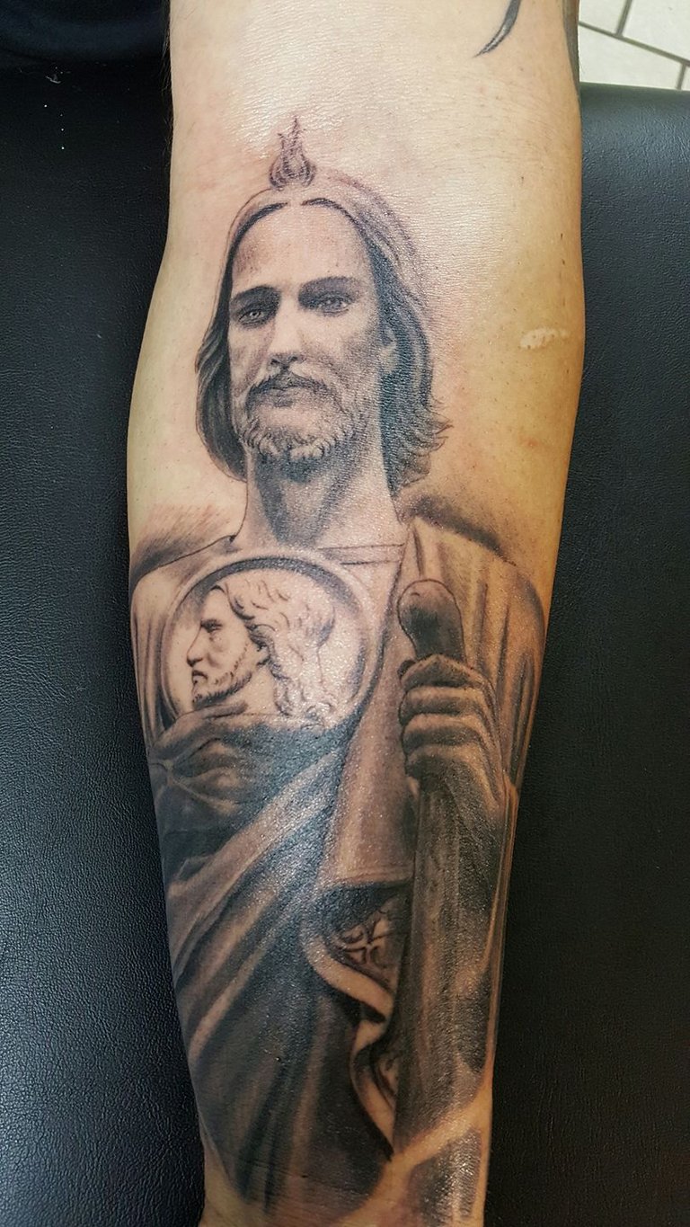 Tatuaje realista San Judas Tadeo, Detroit Aztec Tattoo Leon Guanajuato, resena cliente