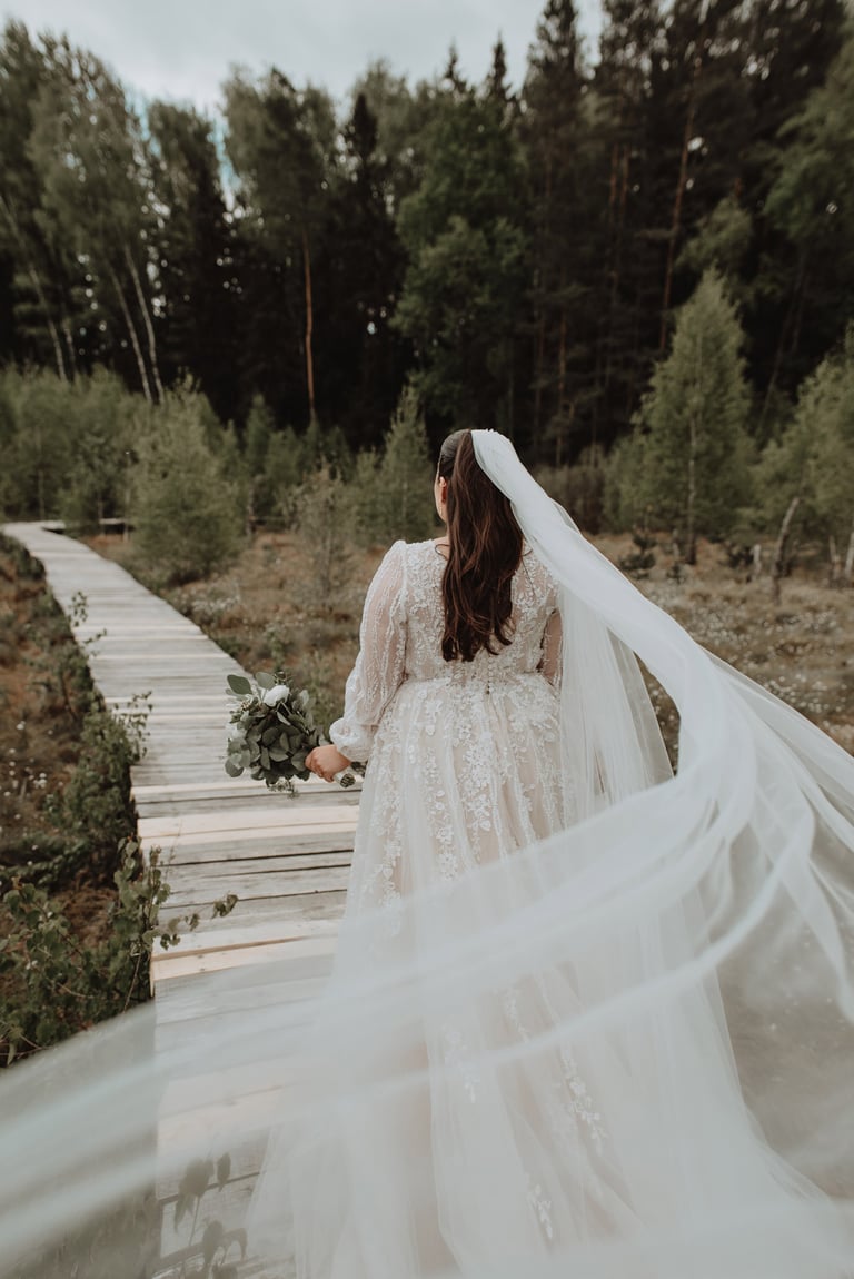 Vestuvių fotografė Ieva Vos- reportažinė vestuvių fotosesija