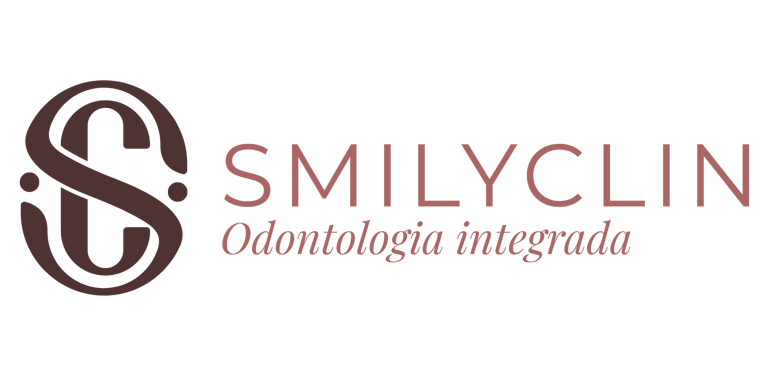 SmilyClin Odontologia Integrada logo