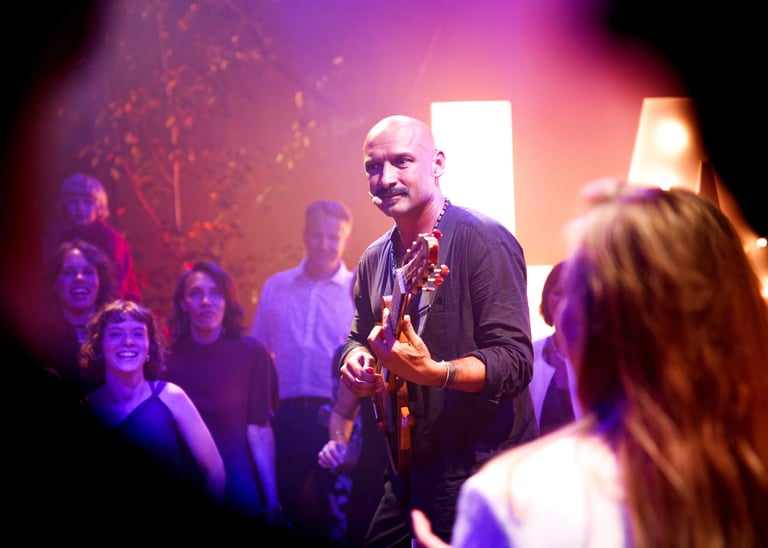 Profesinalus renginių fotografas Vilniuje, gimtadienio, įmonės švenčių, konferencijų, vakarėlių Eimantas Paulauskas