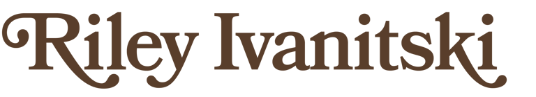 Riley Ivanitski | Rye's Designs logo