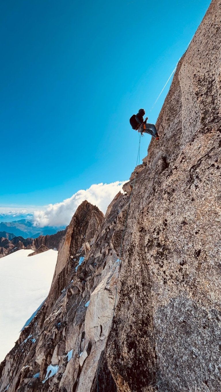 rappel aux aiguilles dorées 