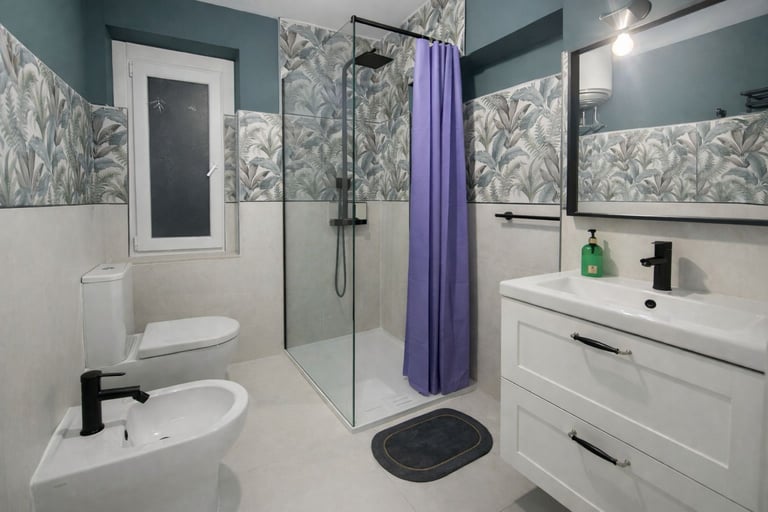 bagno camera tripla il vicoletto bnb ciro marina doccia e servizi