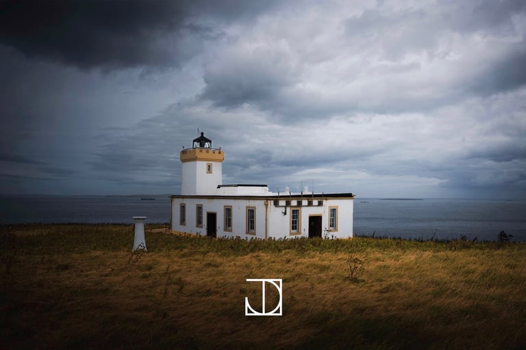 photo paysage phare mer falaise herbe nuage 