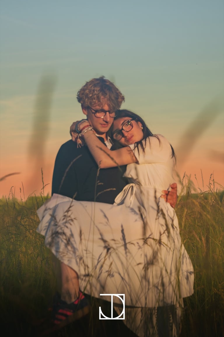 photo portrait couple champ coucher-de-soleil