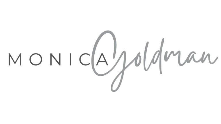 monica la de los seguros logo