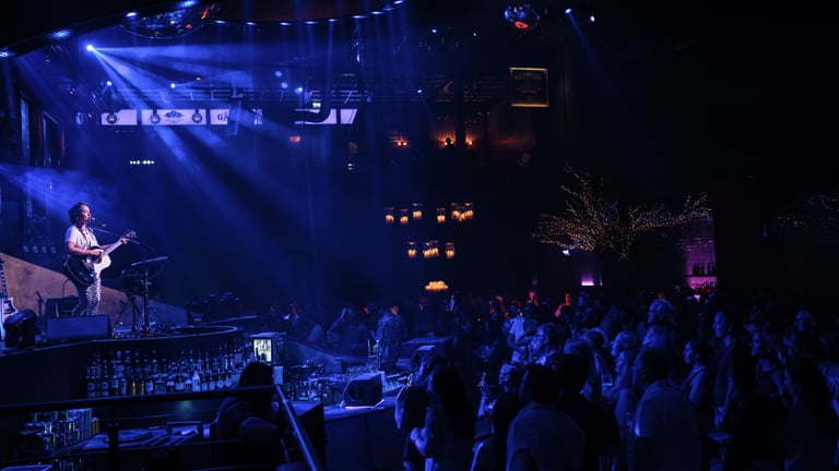 Entry shot, KT, Bla Bla Dubai | NBmore