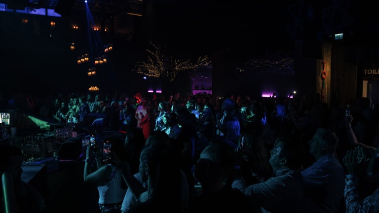 Crowd close shot, KT, Bla Bla Dubai | NBmore