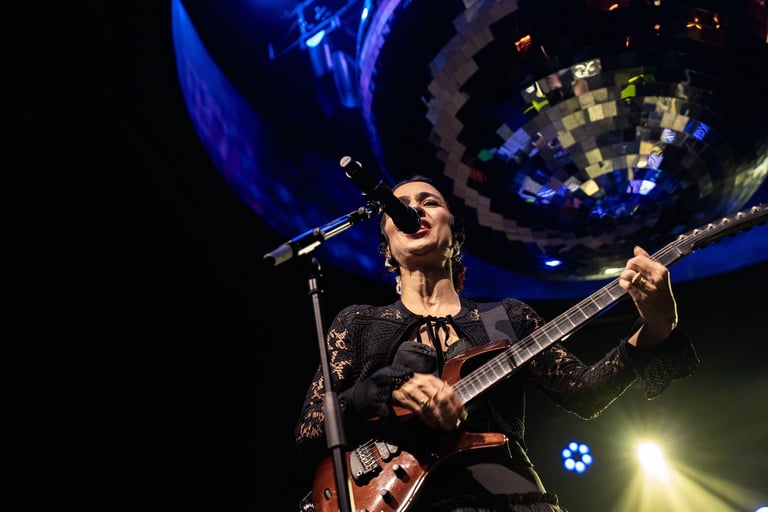 Low angle Marissa, Hosting Marissa Monte ,Bla Bla Dubai | NBmore