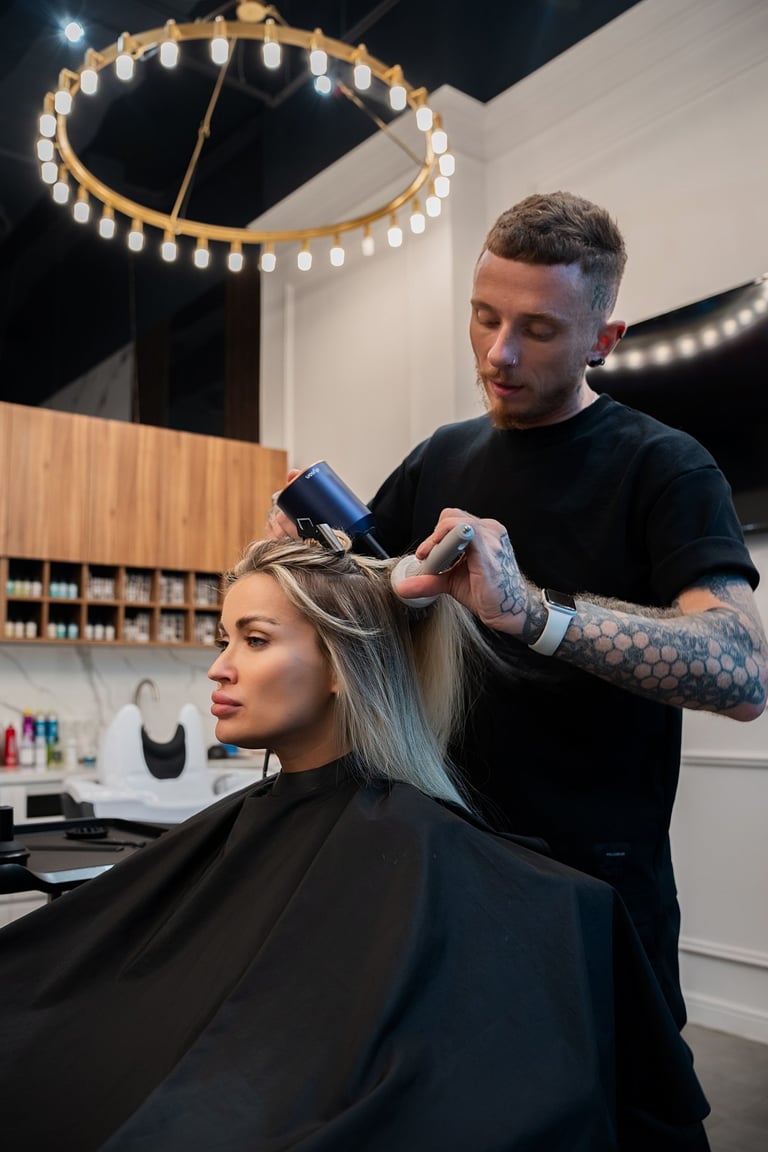 Hairstylist with client, Shines Salon, Dubai Marina | NBmore