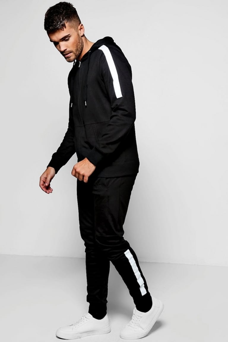 Tracksuit Manufacturer UK
