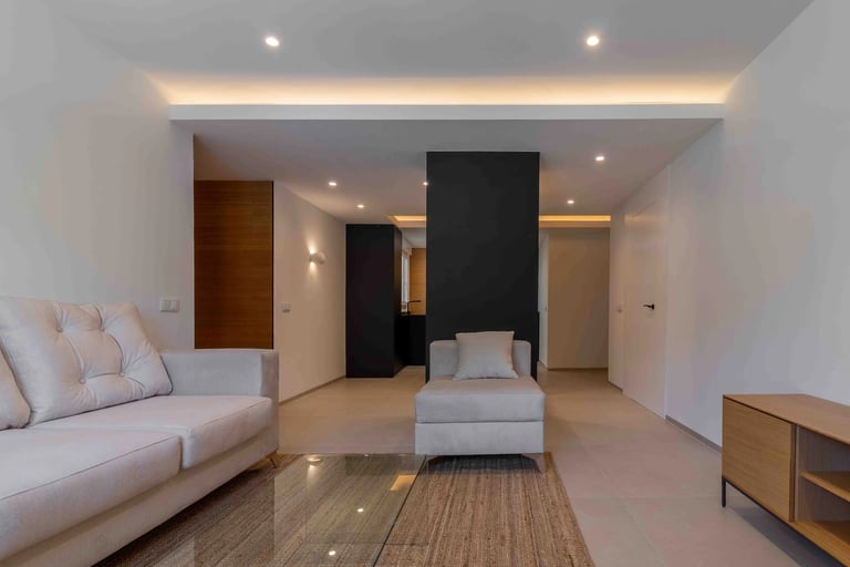Salón abierto vivienda reformada en Cáceres