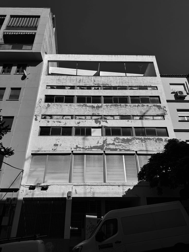 Fachada antiguo Licenciados