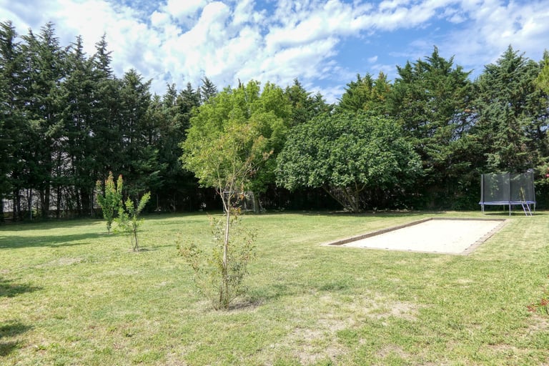 Country house in Provence near Saint-Paul-Trois-Châteaux