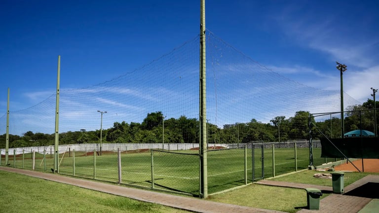 Vista do campo no Condomínio Sun Lake em Londrina. ArchEstate (CRECI 10249-J).